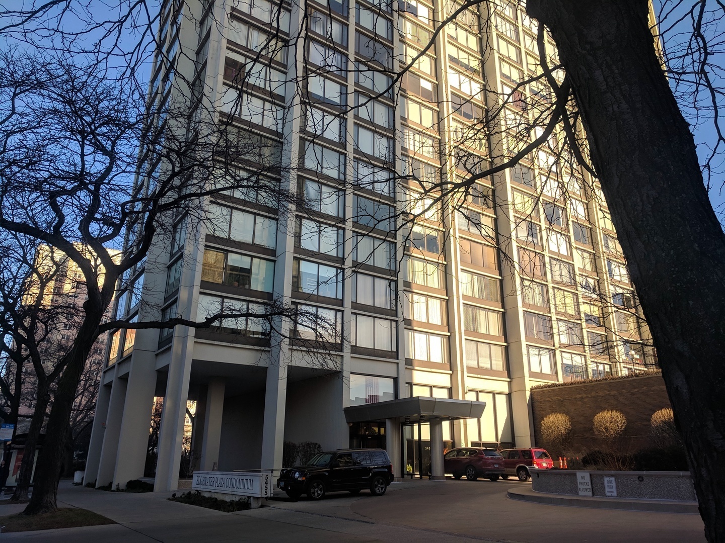 Property Photo: 5455 North Sheridan Road 1908 IL 60640
