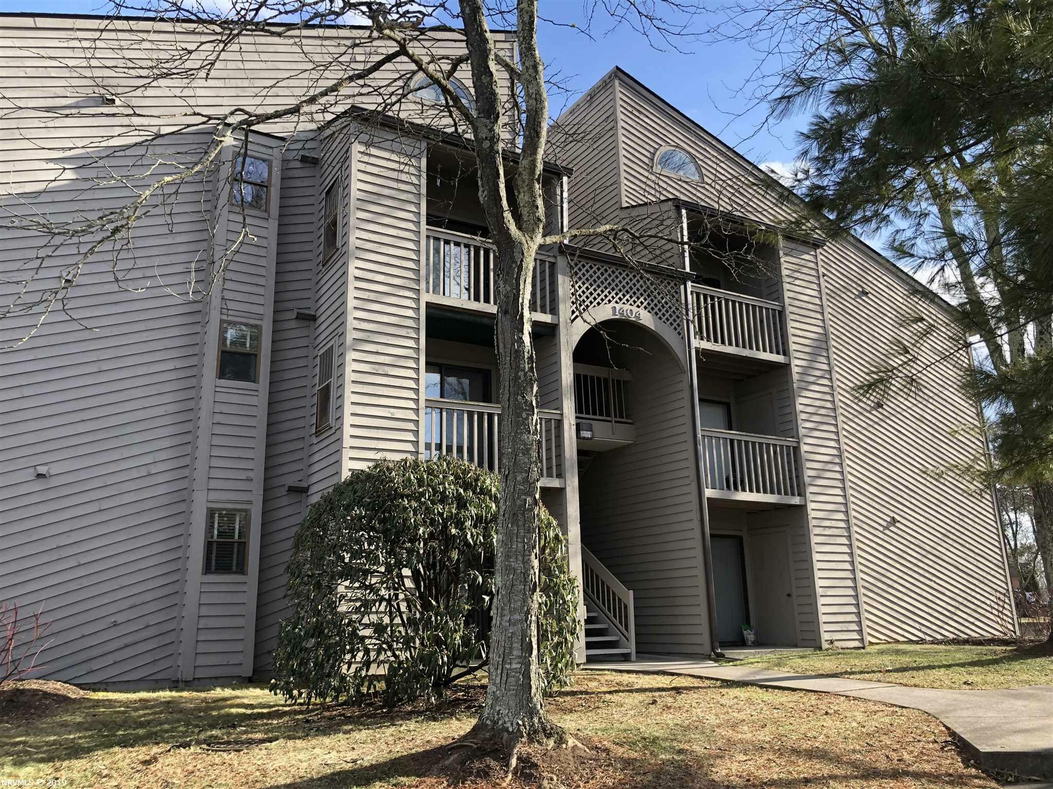 Property Photo:  1404 University City Boulevard  VA 24060 