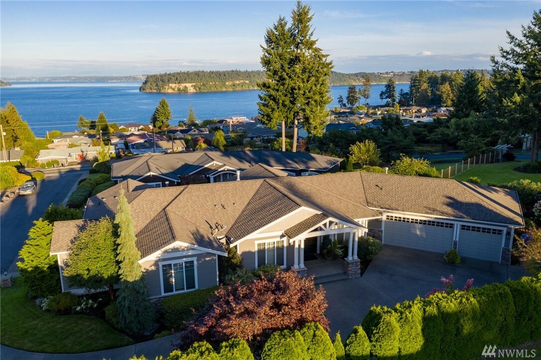 Property Photo:  3022 Magnolia Lane  WA 98335 