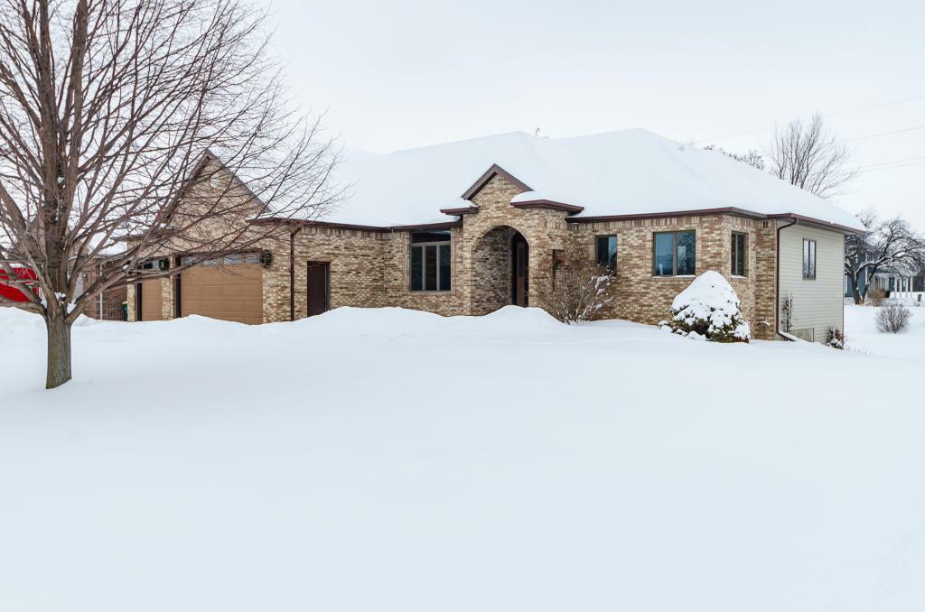 Property Photo: 302 9th Street NW MN 55927