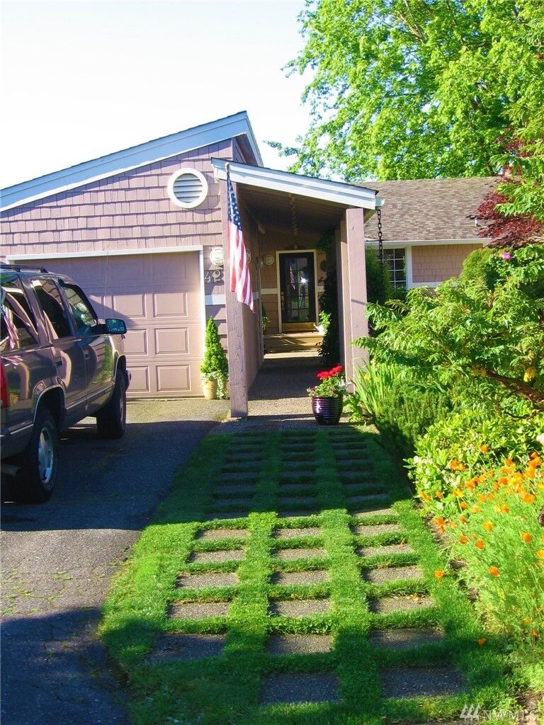 Property Photo: 425 15th St WA 98290
