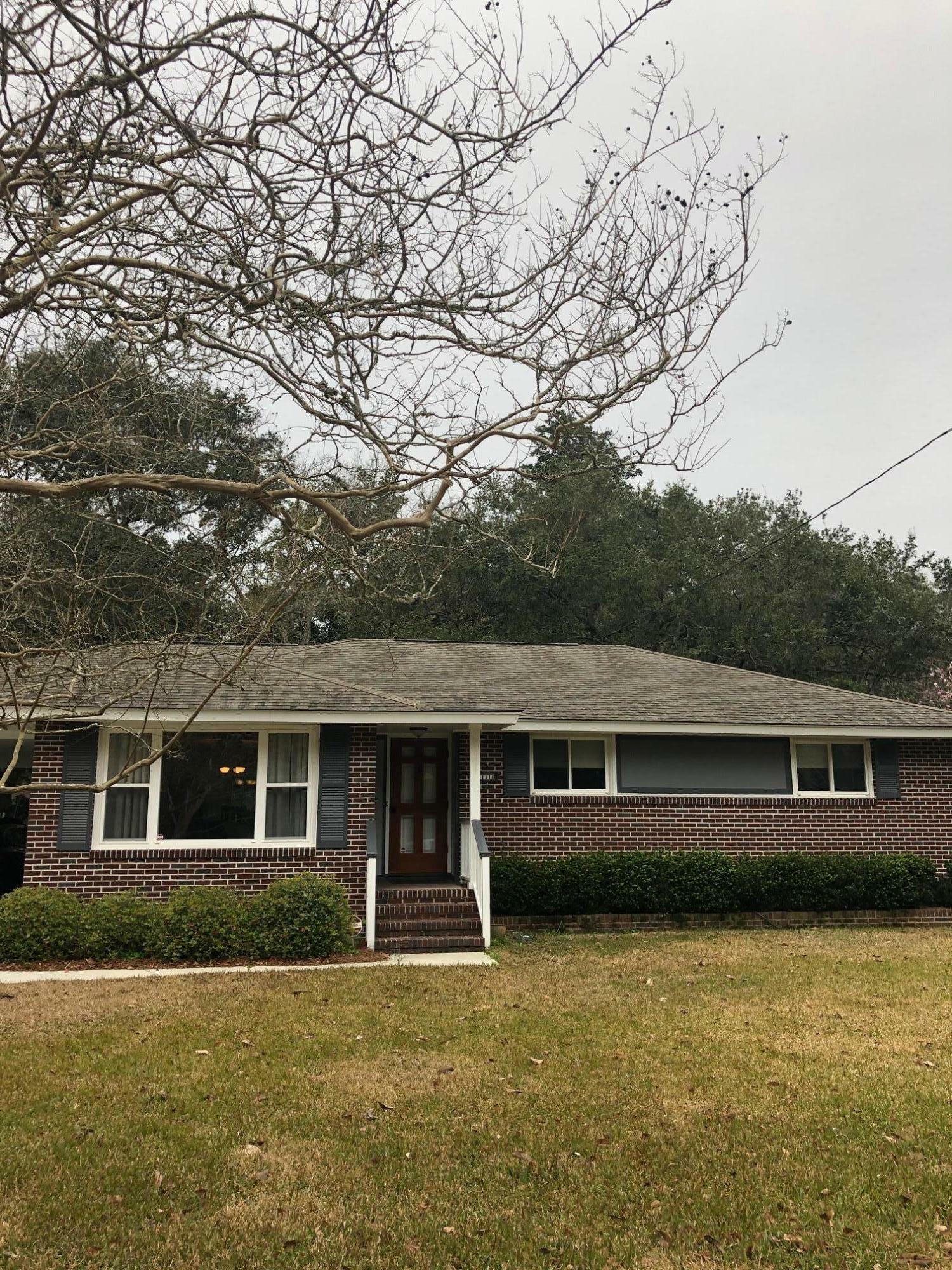 Property Photo:  1111 Southgate Drive  SC 29407 