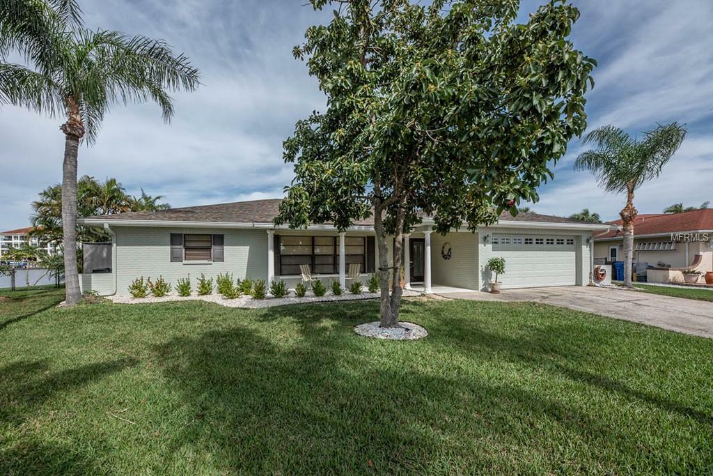 Property Photo:  6348 Cottonwood Lane  FL 33572 