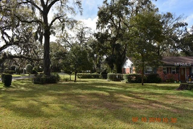 Property Photo:  1211 Dalzie Drive  FL 33594 