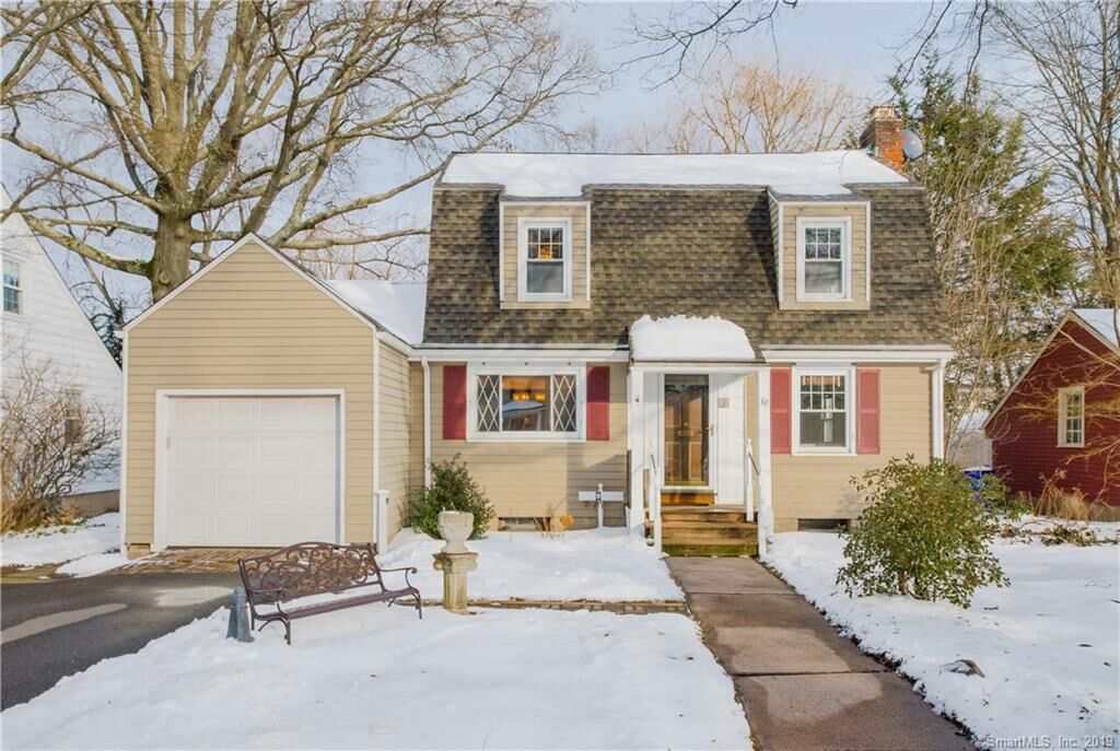 Property Photo:  82 North Quaker Lane  CT 06119 