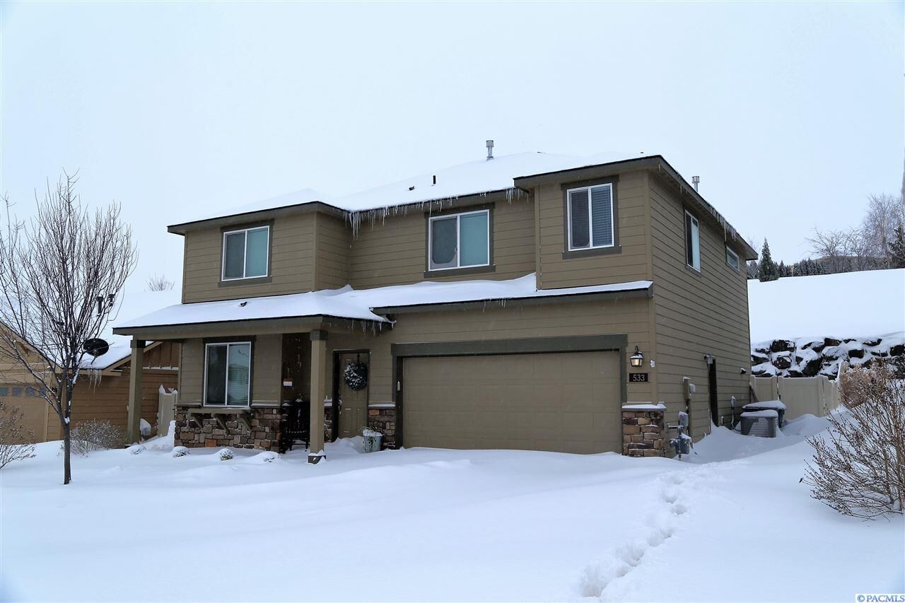 Property Photo: 533 Jordan Ln. WA 99352