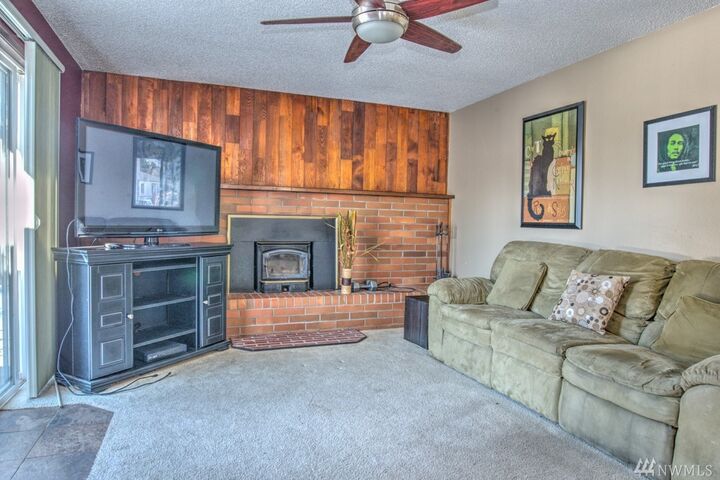 Property Photo:  2945 E Sunset Dr  WA 98226 