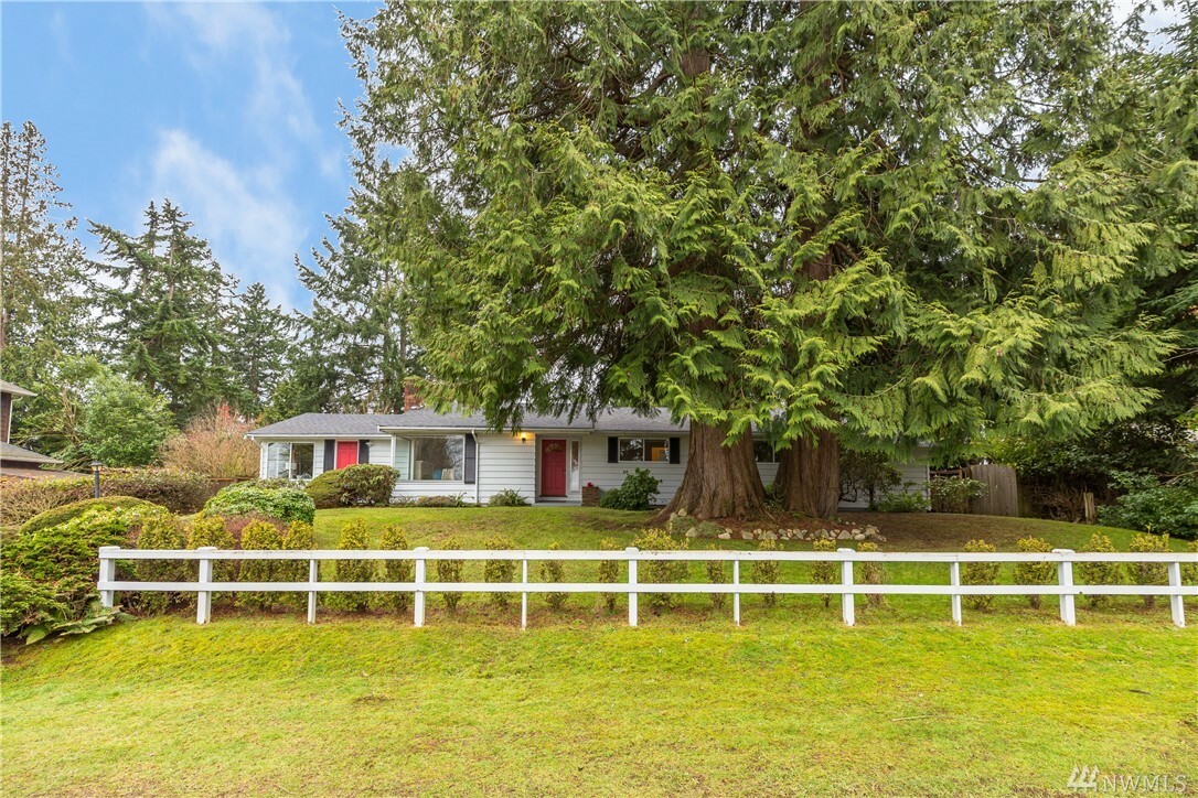 Property Photo:  10713 SW Cowan Rd  WA 98070 