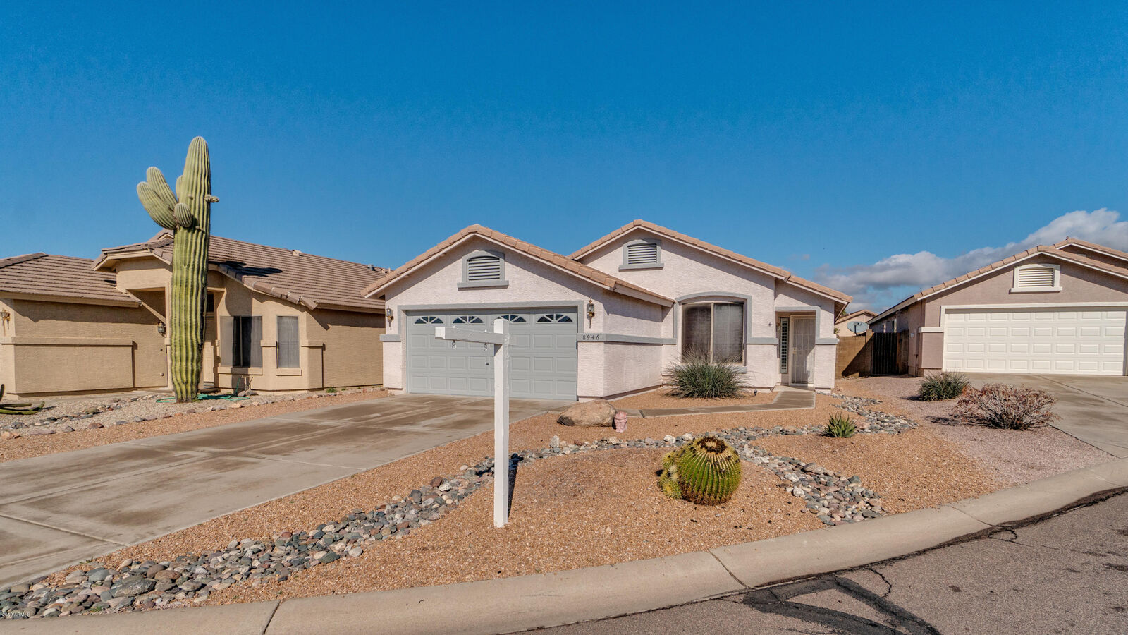 Property Photo:  8946 E Civano Drive  AZ 85118 