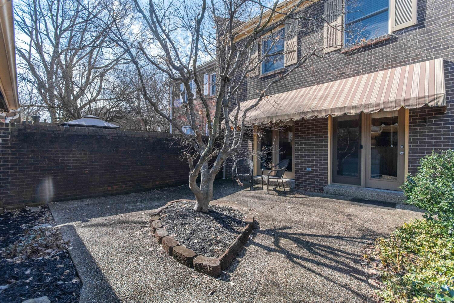Property Photo: 229 South Collins Street 7 KY 40475