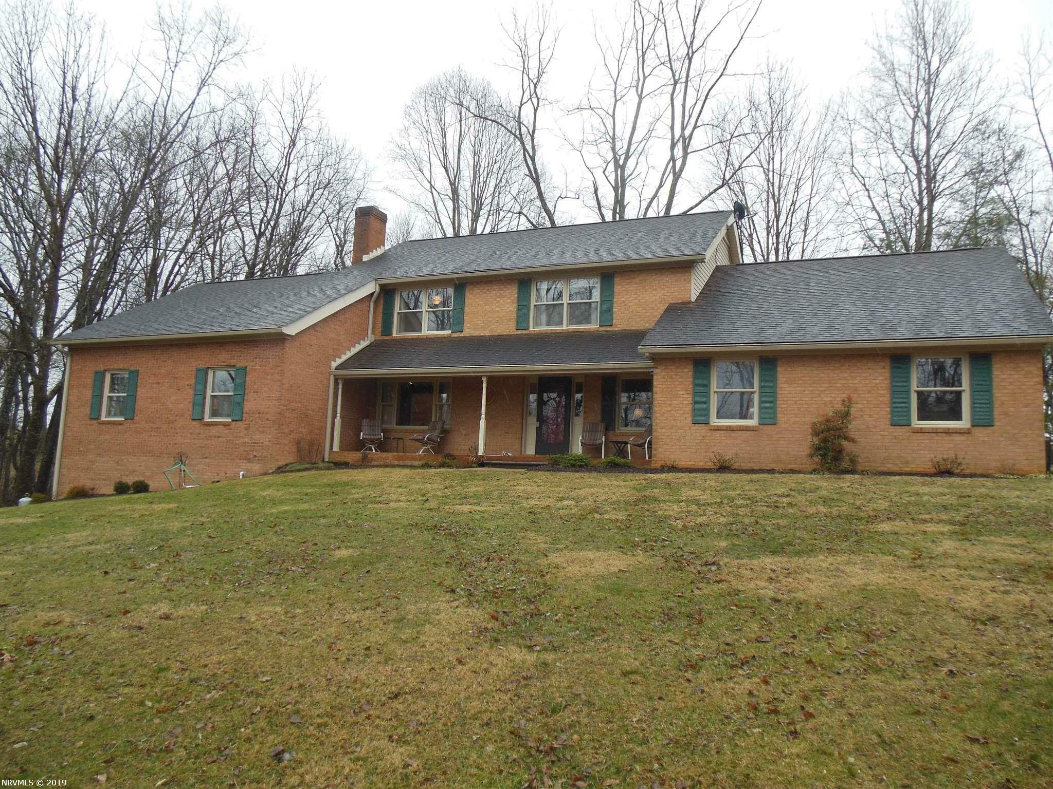 Property Photo:  1542 Putter Lane  VA 24073 