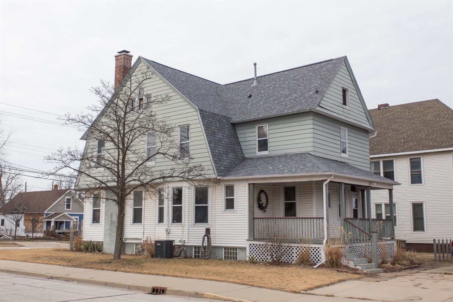 Property Photo:  1116 Washington Street  IN 46360 