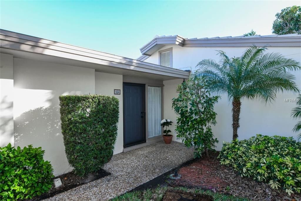Property Photo:  124 Whispering Sands Circle V-17  FL 34242 