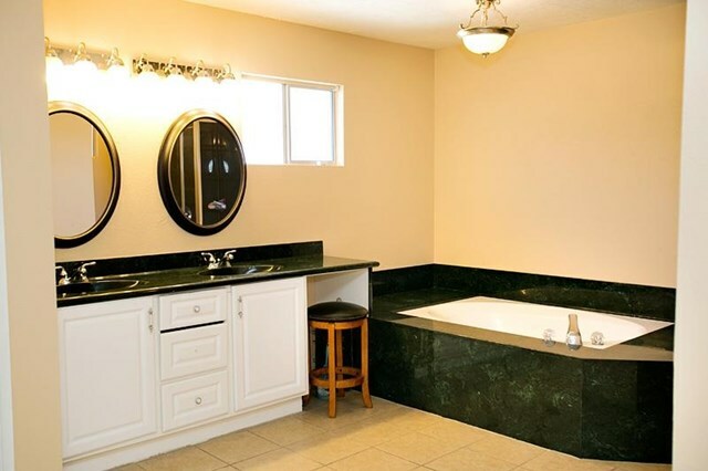 Property Photo: 1922 Odell Circle CA 92084