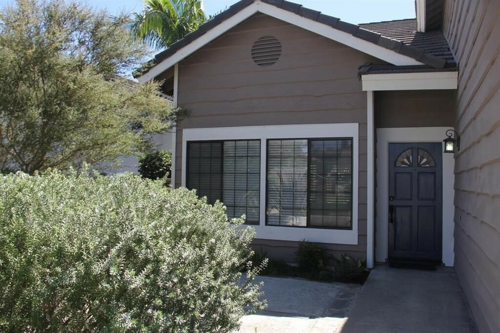 Property Photo:  1748 Swallowtail Rd  CA 92024 