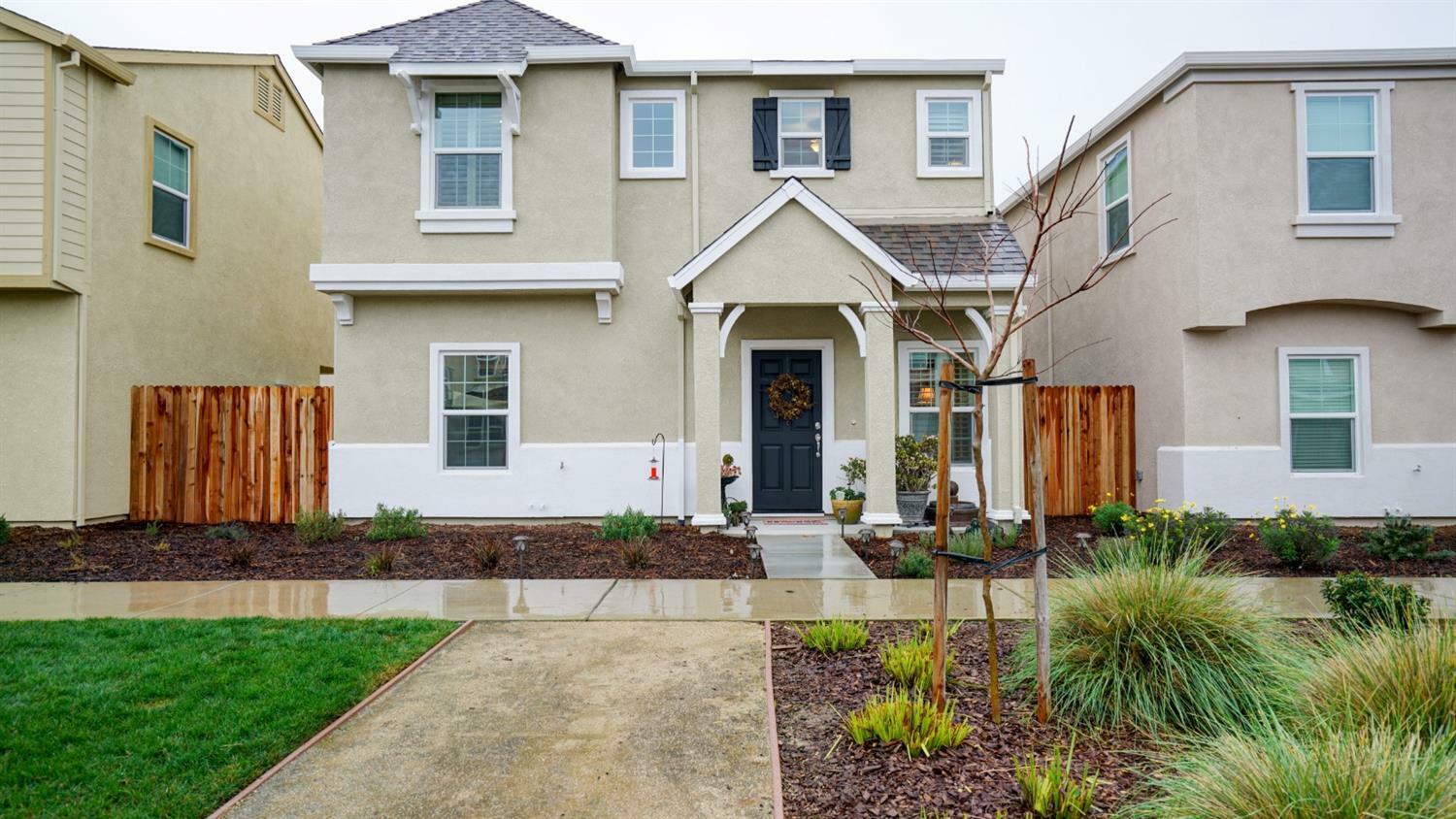 Property Photo: 8147 Laurel Willow Lane CA 95828