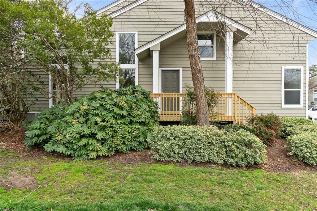 Property Photo:  316 Windship Cove  VA 23454 