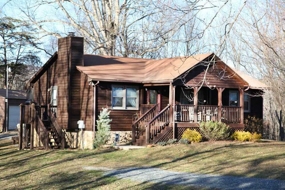 Property Photo:  2651 Quarles Rd  VA 24174 