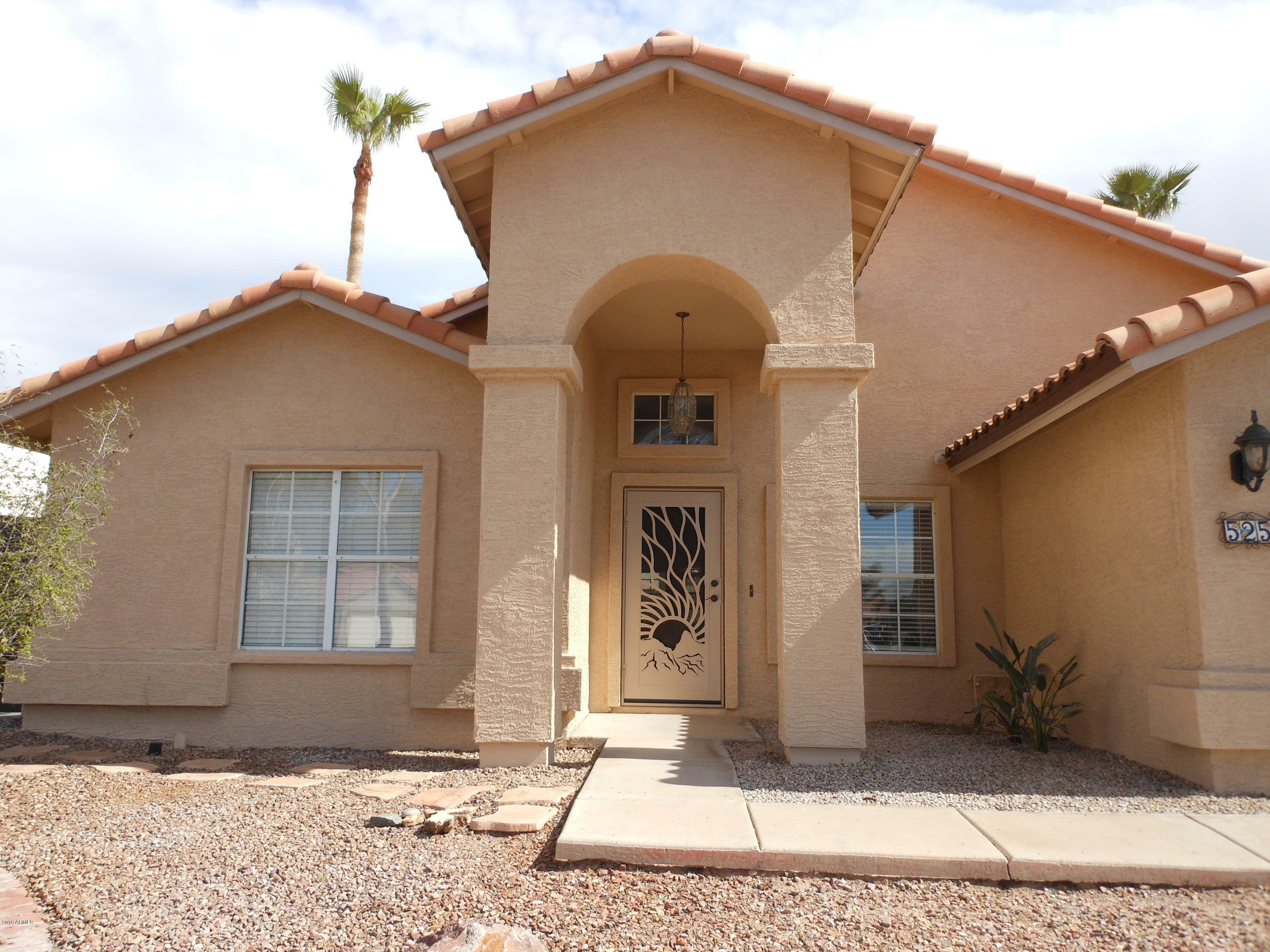 Property Photo:  525 S Evergreen Street  AZ 85225 