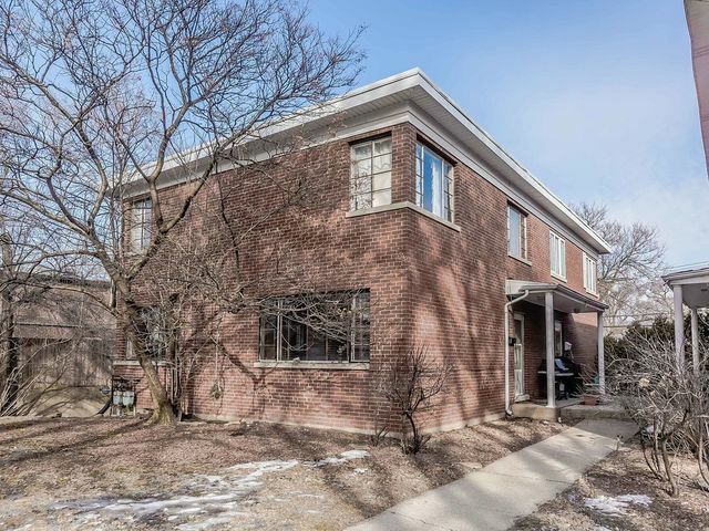 Property Photo:  2543 Crawford Avenue 2543  IL 60201 