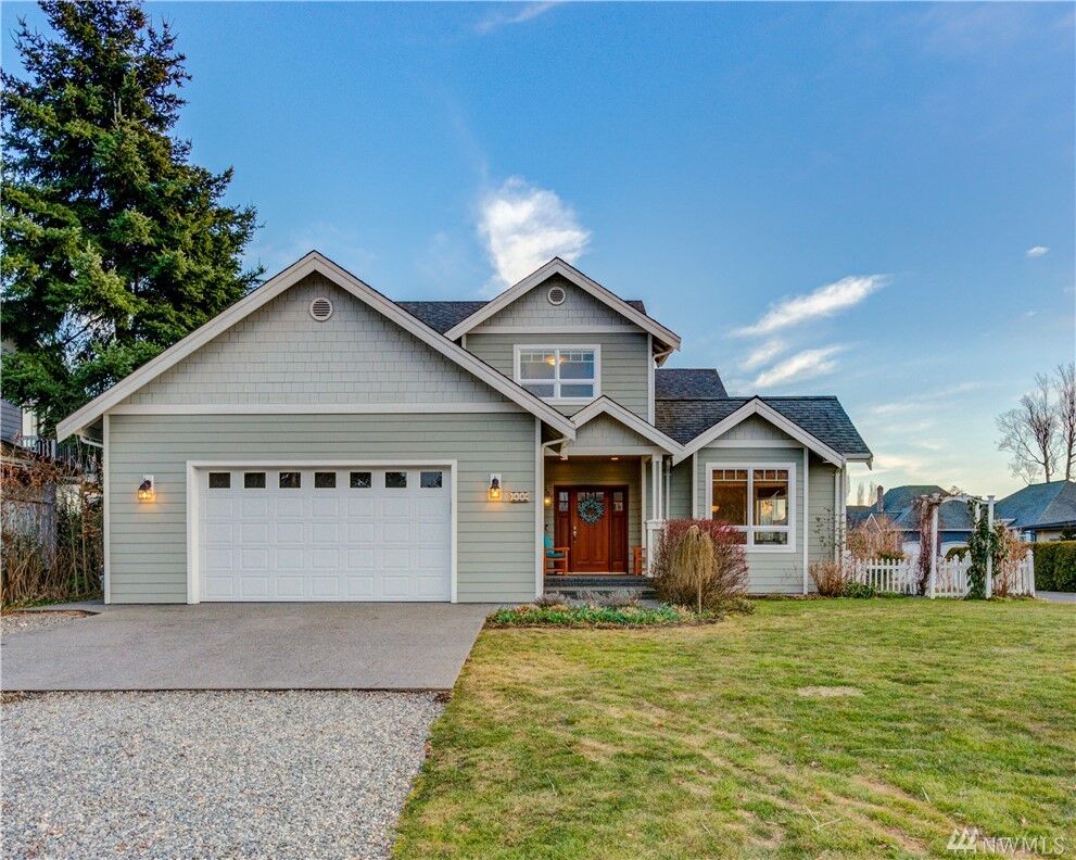 Property Photo:  959 Ruby St  WA 98230 