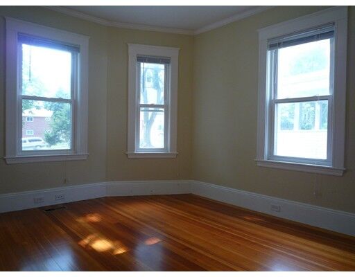 Property Photo:  34 Oxford Avenue 34  MA 02478