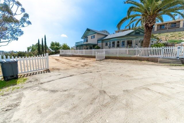 Property Photo:  7601 High Street  CA 91941