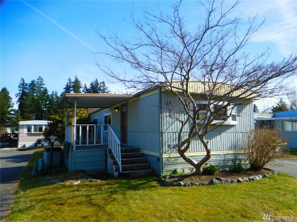 Property Photo:  11622 Silver Lake Rd 33  WA 98208 