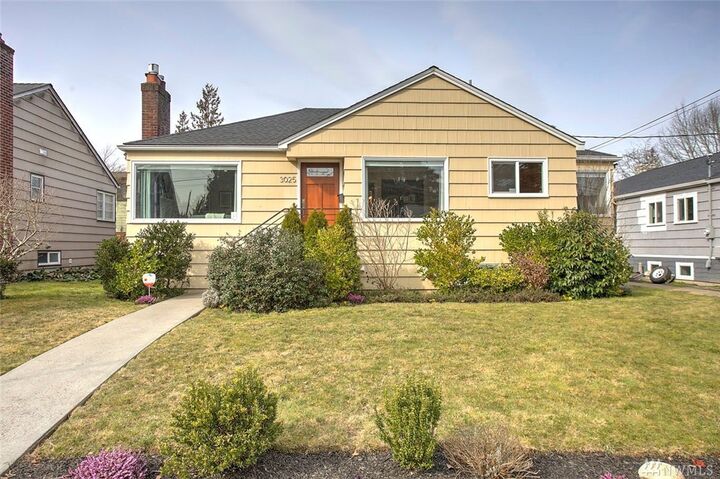 Property Photo:  3025 39th Ave SW  WA 98116 