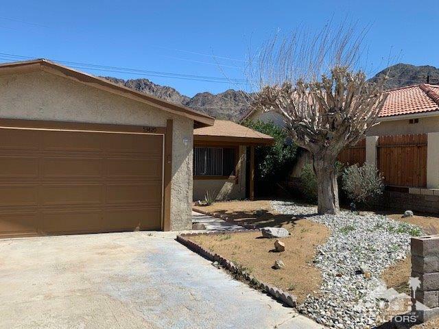 Property Photo: 53420 Avenida Herrera CA 92253