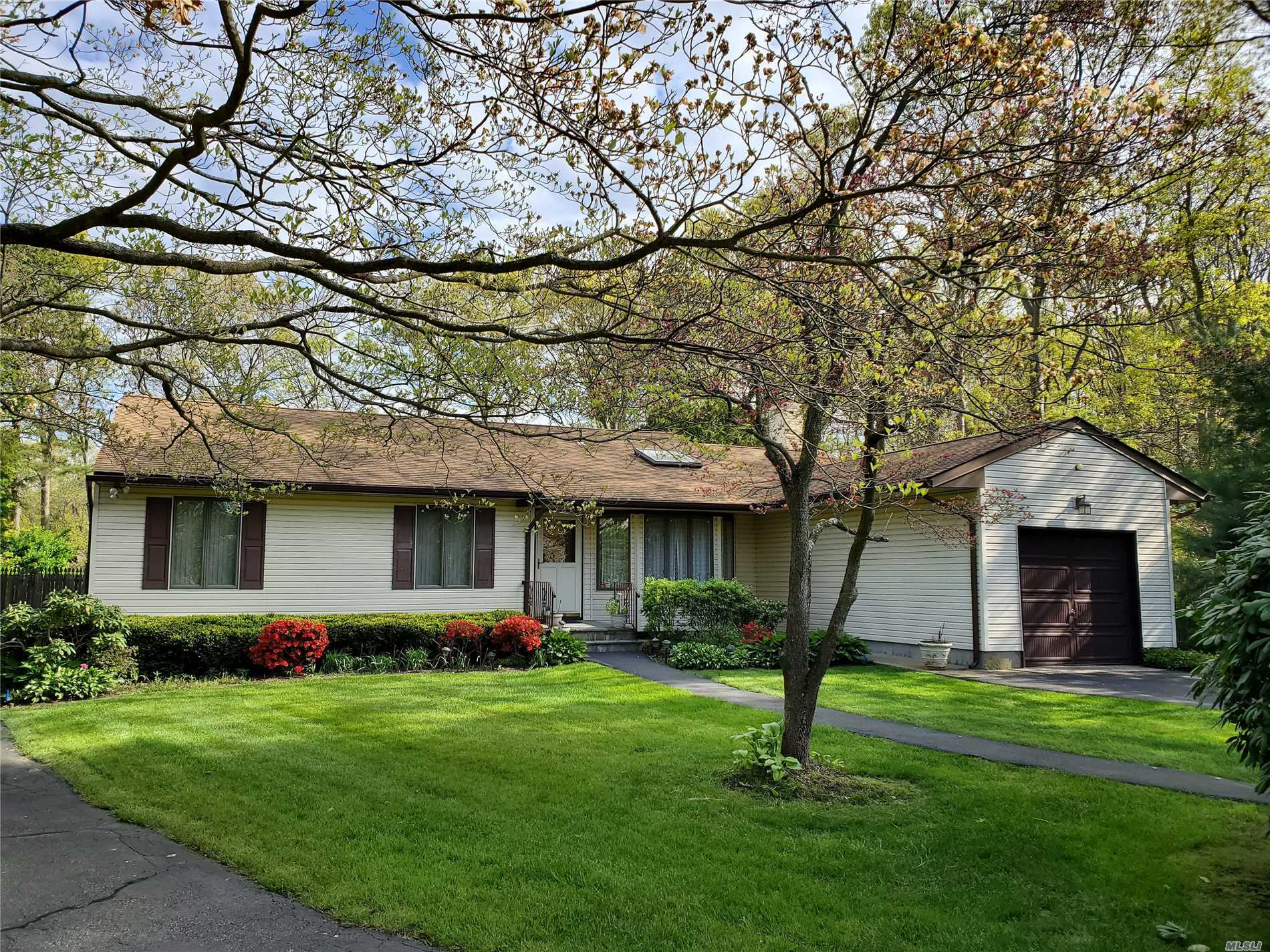 Property Photo:  2387 Motor Parkway  NY 11779 