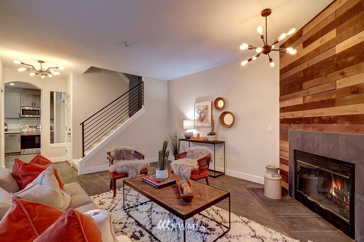 Property Photo: 10909 Avondale Road NE B108 WA 98052