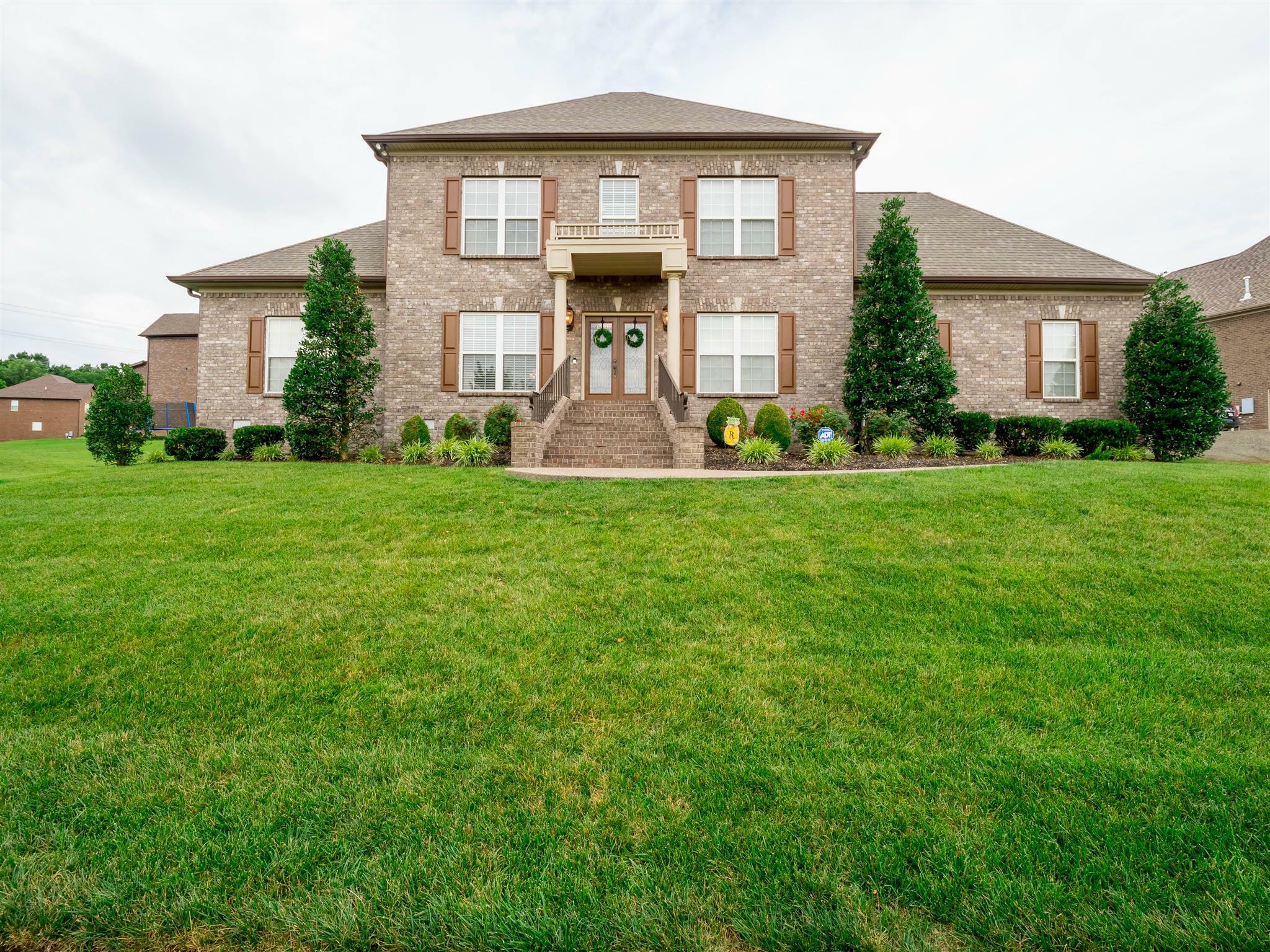 Property Photo:  121 Brierfield Way  TN 37075 