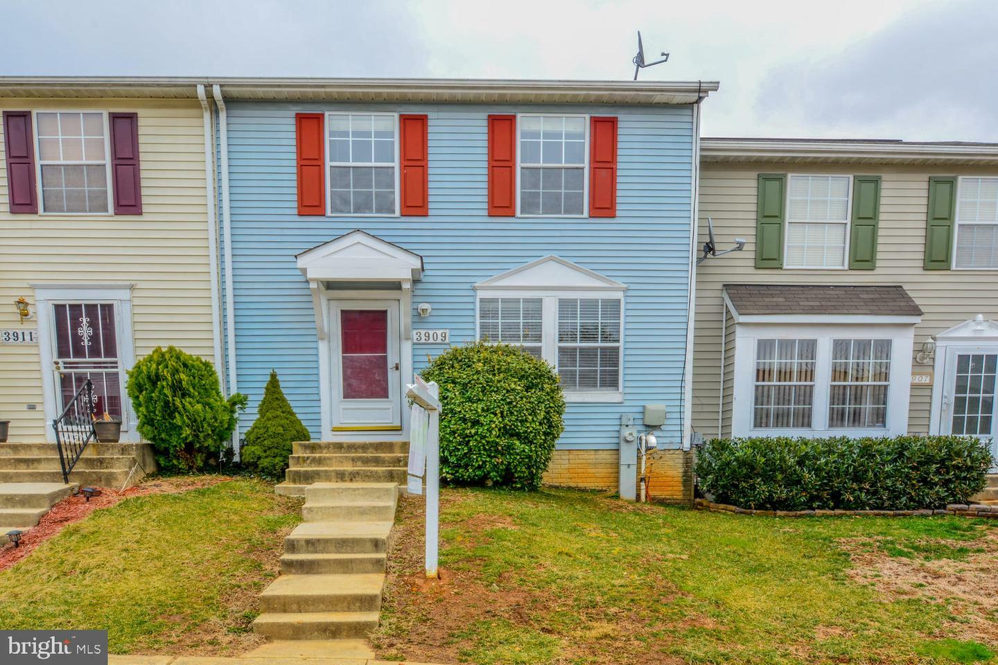 Property Photo: 3909 Queens Lace Street MD 21208