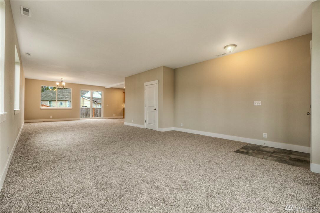 Property Photo: 16627 34th Ave E WA 98446