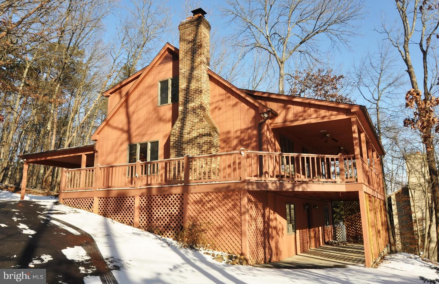 Property Photo: 1044 Lakeview Drive VA 22625