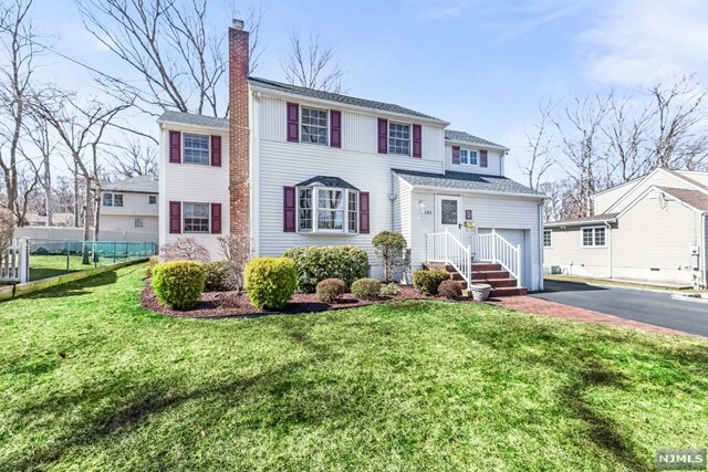 Property Photo:  185 Chestnut Drive  NJ 07470 