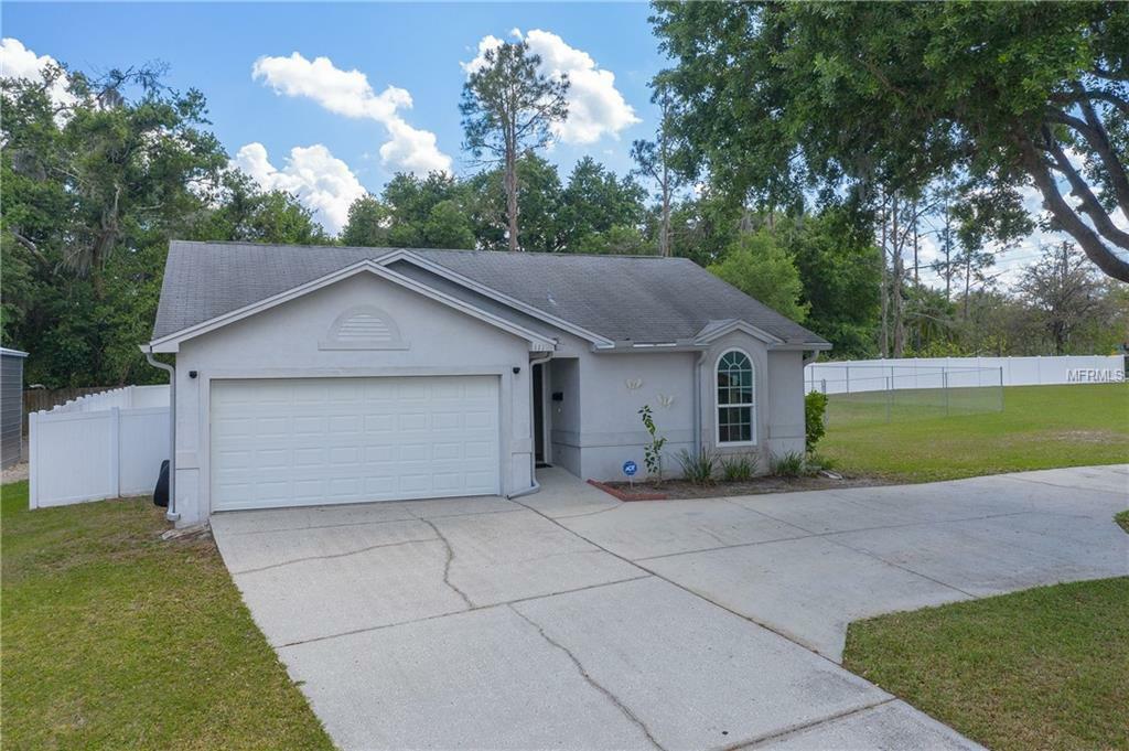 Property Photo:  111 Buckhorn Run  FL 33809 