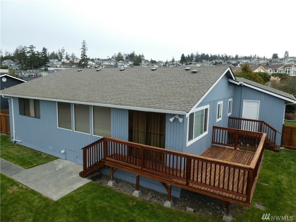 Property Photo:  5211 Kingsway  WA 98221 