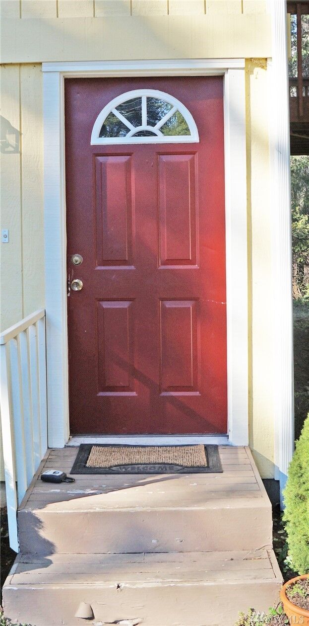 Property Photo:  190 E Stavis Rd  WA 98584 