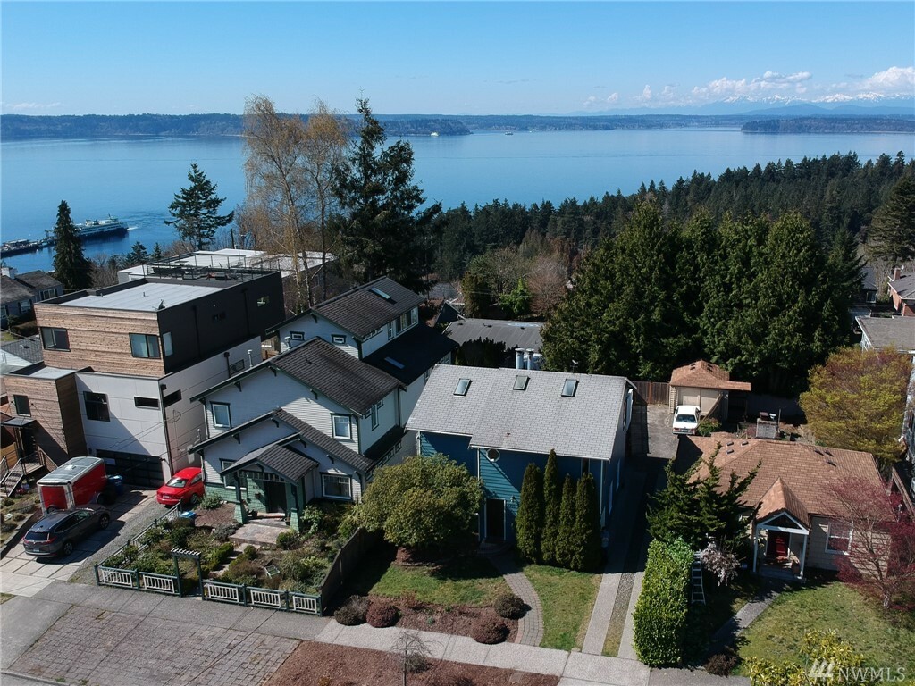 Property Photo:  8305 California Ave SW  WA 98136 