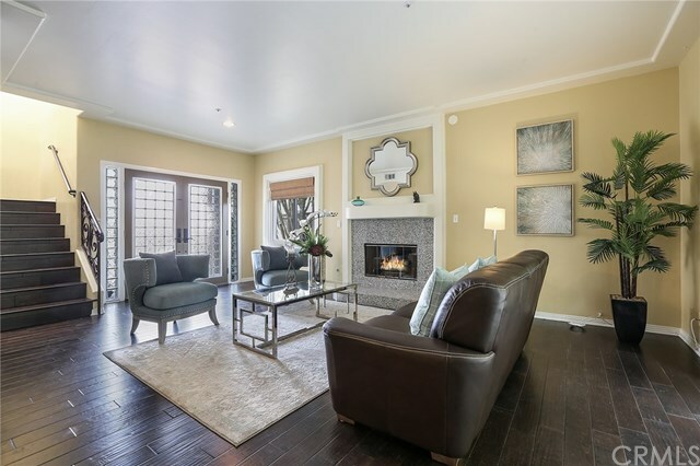 Property Photo:  2419 Gates Avenue B  CA 90278 