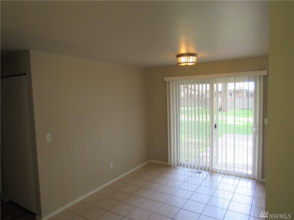 Property Photo: 16534 188th Avenue NE WA 98072