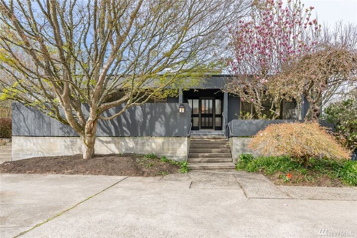 3245 56th Place SW  Seattle WA 98116 photo