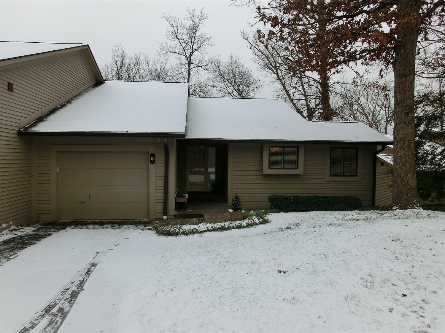 Property Photo:  8 Hickory View Lane  OH 45150 