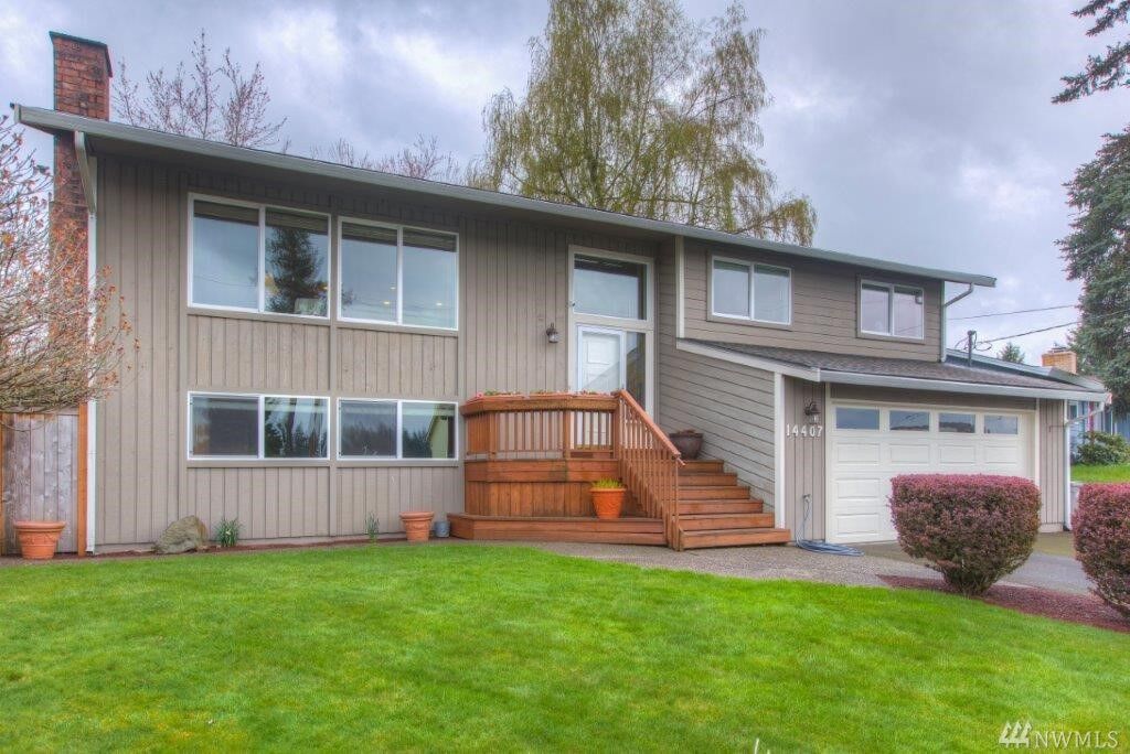 Property Photo: 14407 SE 270th Place WA 98042