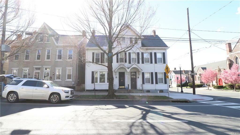 Property Photo:  635 637 Center Street  PA 18018 