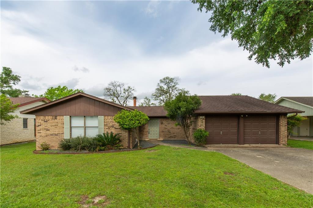 Property Photo:  35 Palmer Lane  TX 78676 