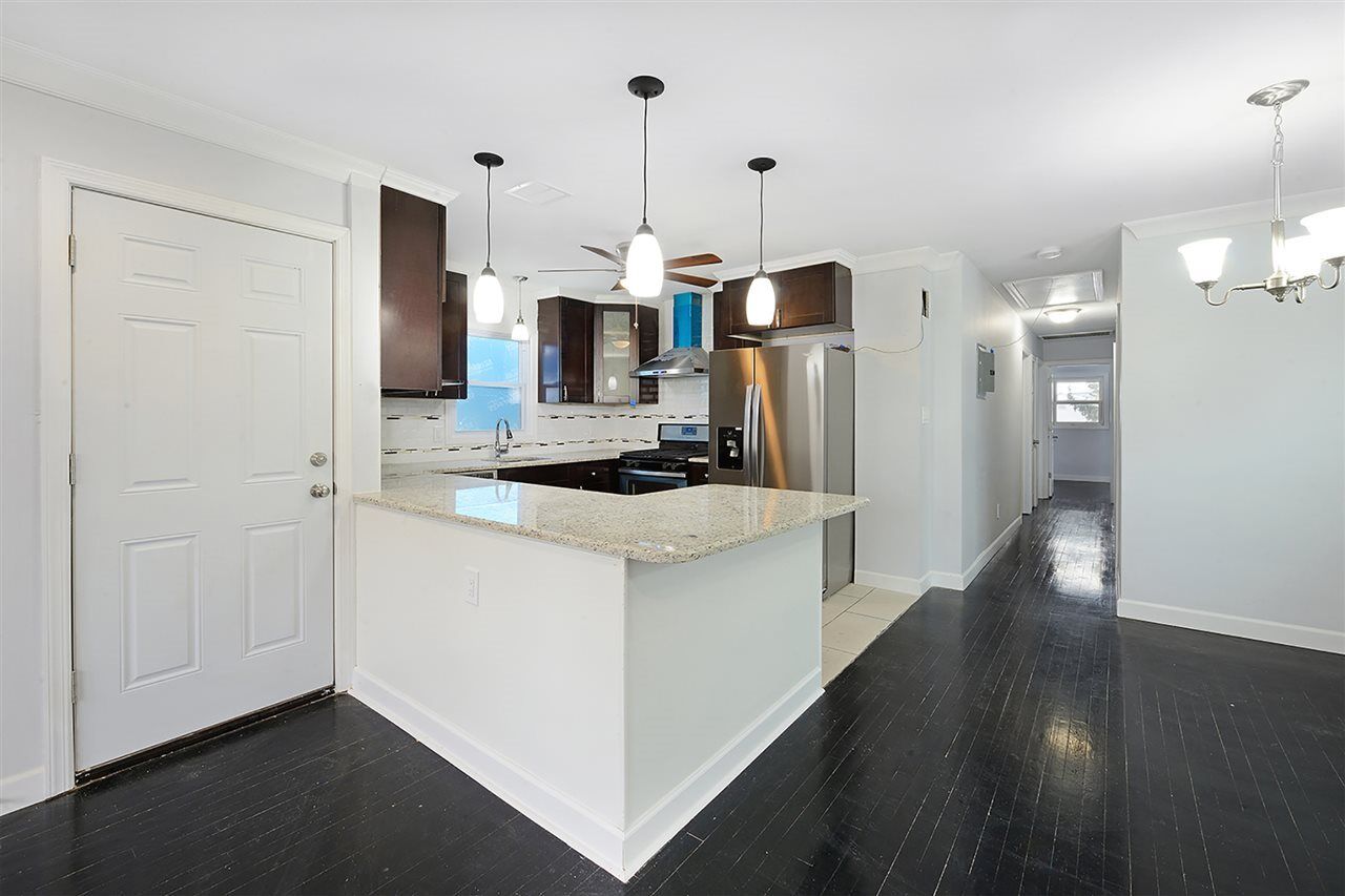 Property Photo:  87 Waverly St 1  NJ 07307 