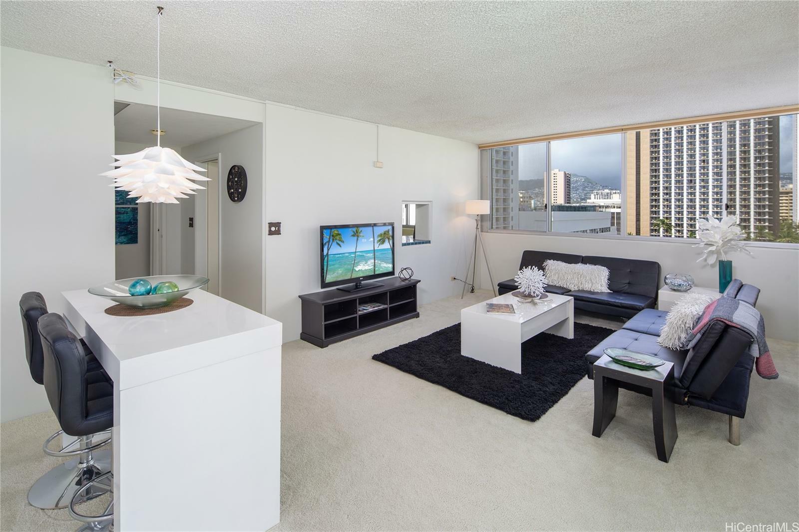 Property Photo:  2500 Kalakaua Avenue 1004  HI 96815 